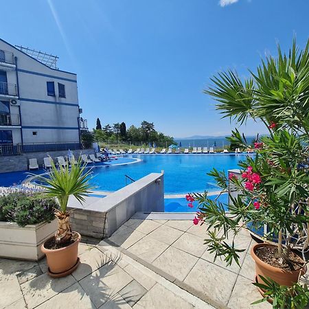 Blue Bay Palace Apart Complex Поморие Экстерьер фото