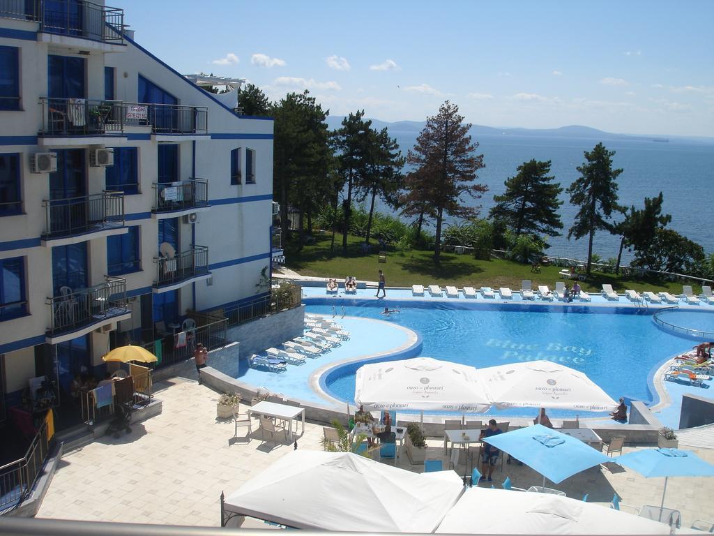 Blue Bay Palace Apart Complex Поморие Экстерьер фото