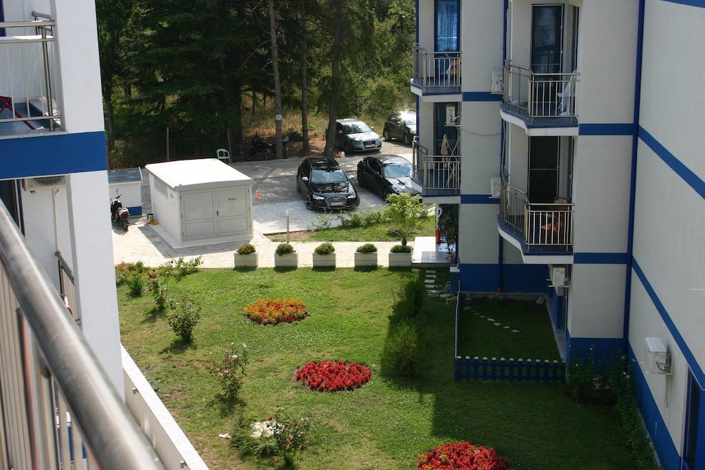 Blue Bay Palace Apart Complex Поморие Экстерьер фото