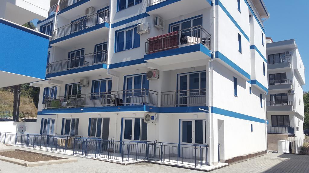 Blue Bay Palace Apart Complex Поморие Экстерьер фото