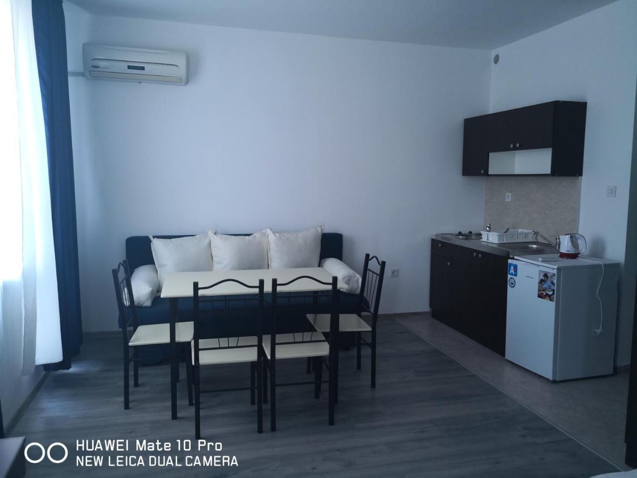 Blue Bay Palace Apart Complex Поморие Экстерьер фото