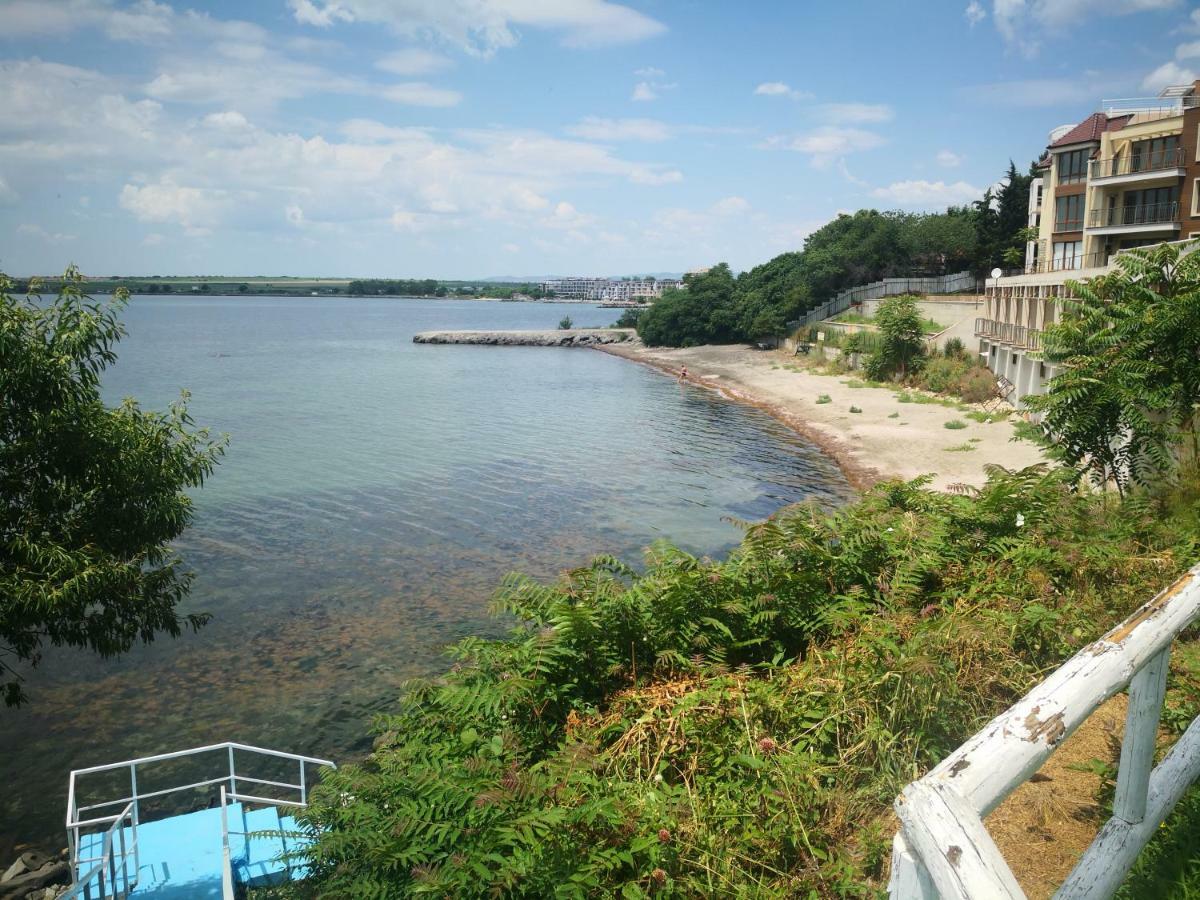 Blue Bay Palace Apart Complex Поморие Экстерьер фото